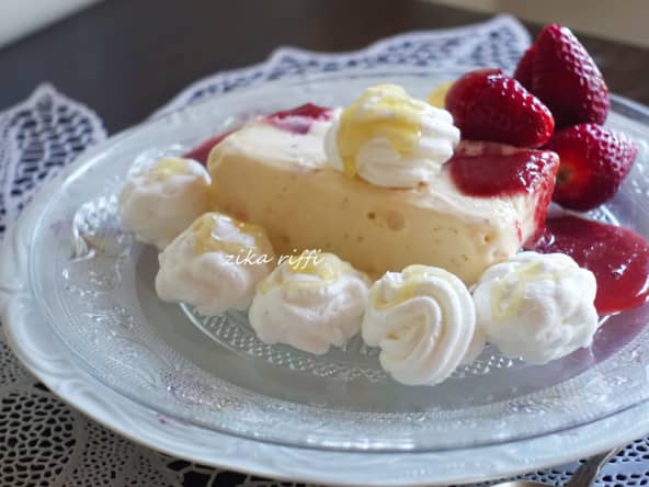 Parfait aux fraises chantilly et miel