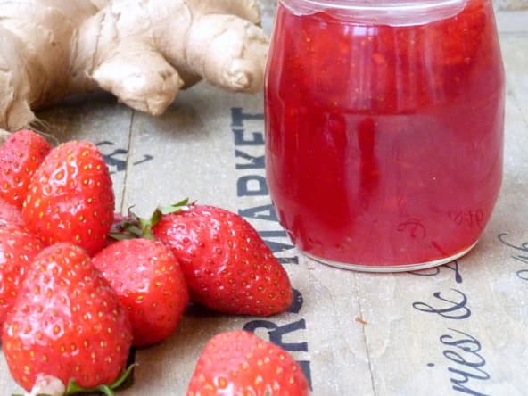 Confiture de fraises maison parfumée au gingembre