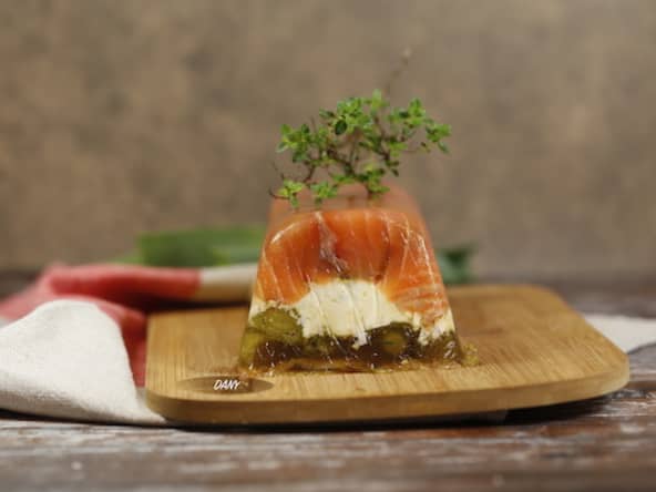Pressé de saumon fumé aux poireaux en gelée de balsamique
