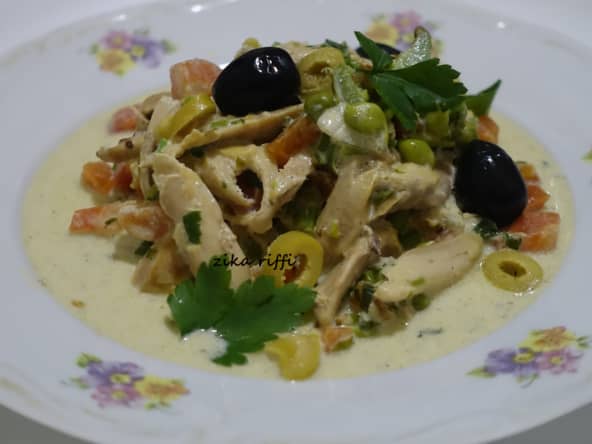Émietté de poulet, legumes et sauce à la crème