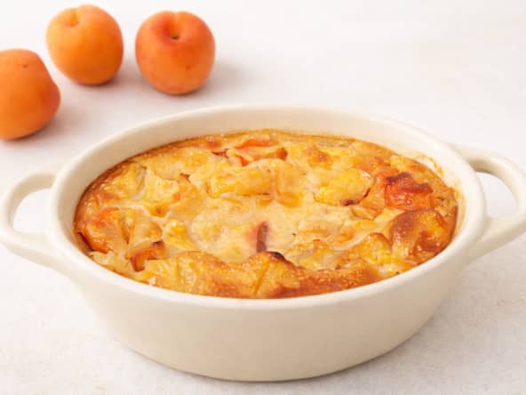 Clafoutis pêche et abricots au lait d'amande