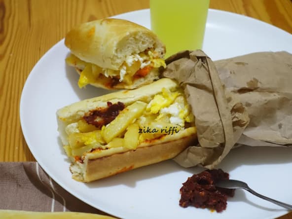 Sandwich frites omelette