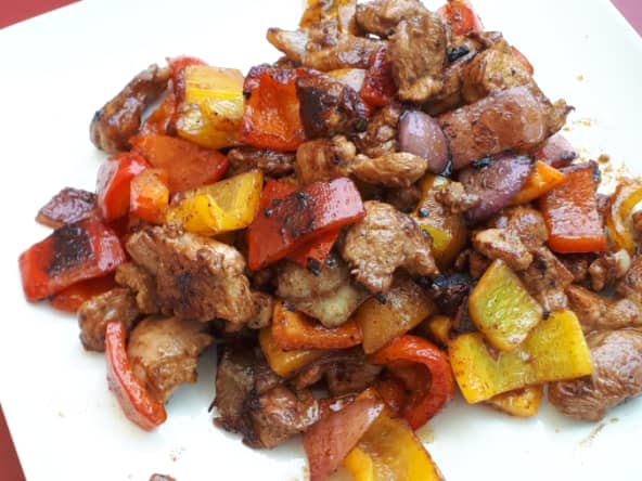 Plancha de dinde et de poivron, sauce aigre-douce