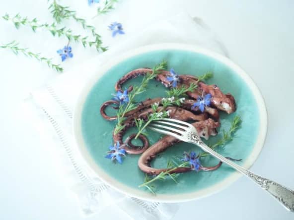 Poulpe confit à l'huile d'olive au thym comme en Crète
