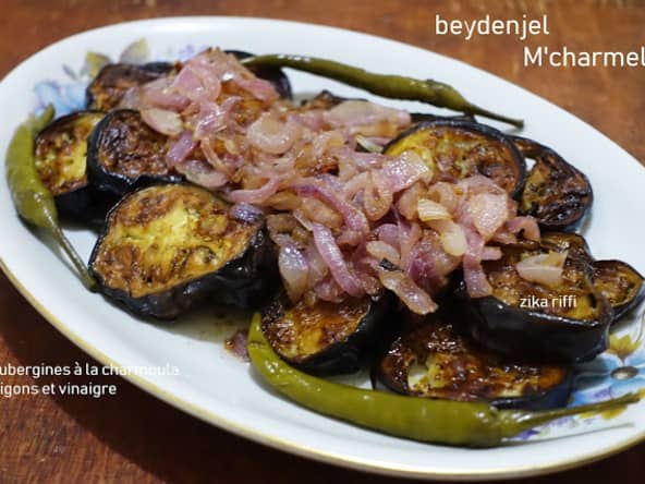 Aubergines à la charmoula oignons confits et vinaigre