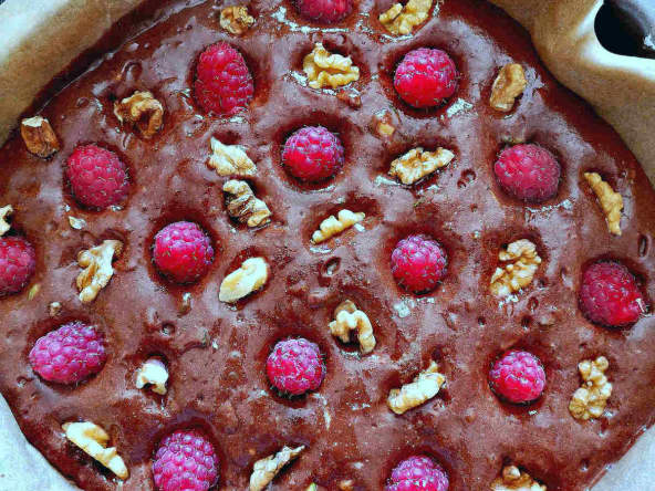 Gâteau très moelleux chocolat noir-framboises