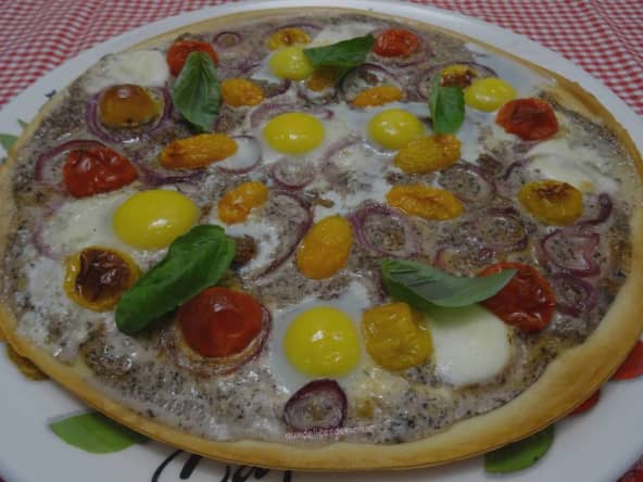 Pizza végétarienne à la préparation aux truffes