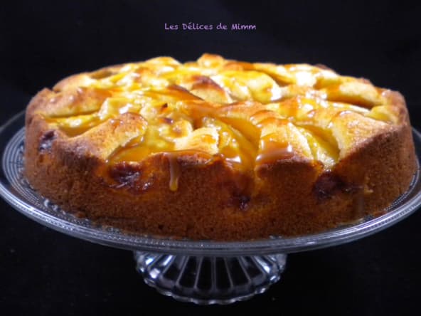 Gâteau aux pommes et son caramel à la pomme