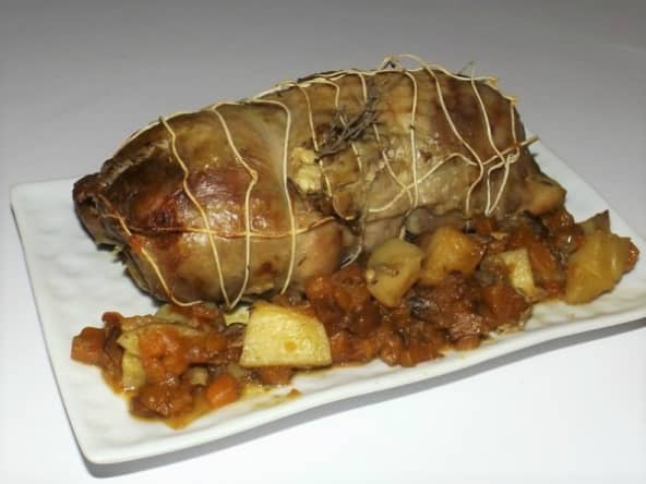 Rôti de dinde aux patates douces et aux pommes de terre au thym