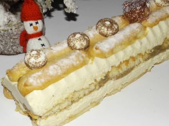 Bûche tiramisu café et fève tonka