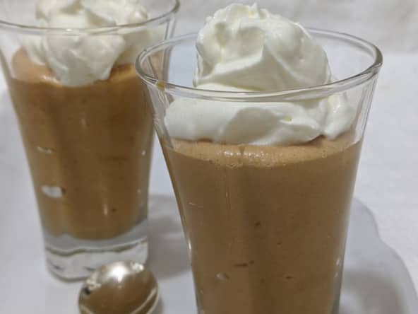 Mousse au chocolat blanc et au caramel salé