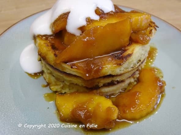 Pancakes aux pommes caramélisées et fleur de sel : une recette bien gourmande