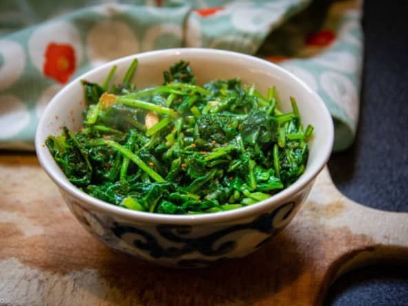 Tofu sauté aux fanes de radis