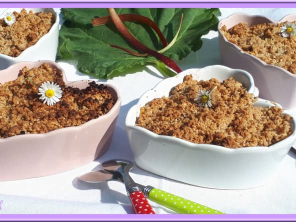 Crumble mangue et rhubarbe