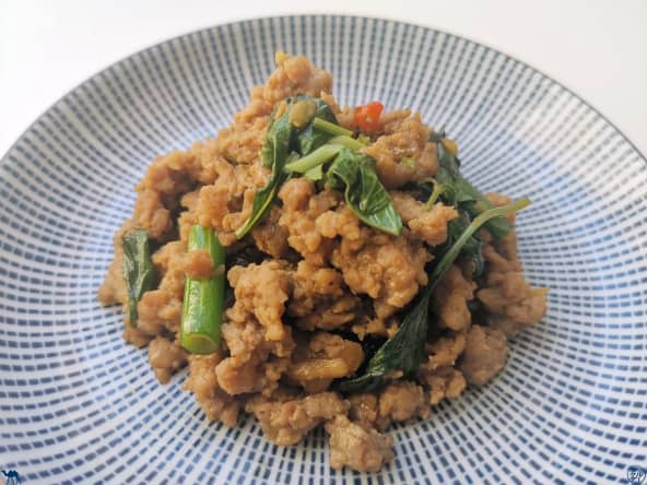 Sauté de porc haché au basilic thaï