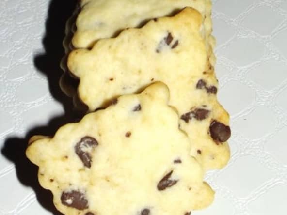 Biscuits sablés aux pépites de chocolat façon cookies