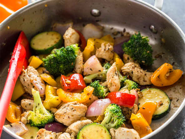 Poêlé de légumes au blanc de poulet