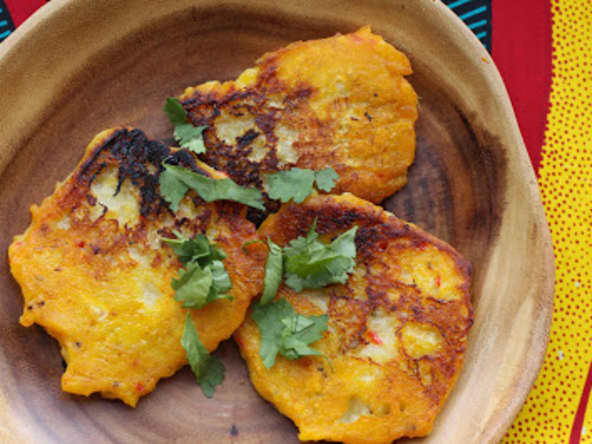 Pancakes salés à la banane plantain