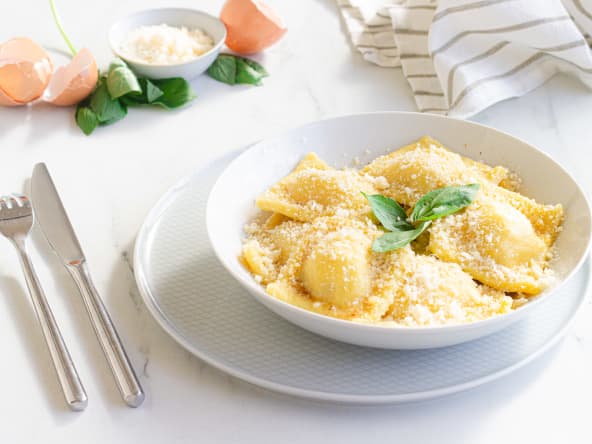 Ravioles à la ricotta, tomates séchées et basilic
