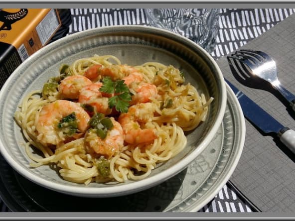 Camarones al ajillo