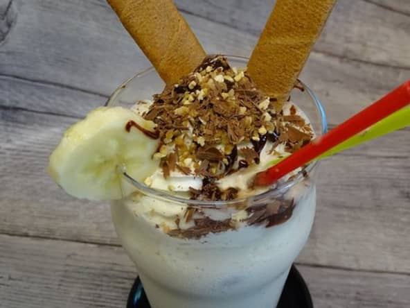 Milk Shake bananes rôties, vanille, chantilly topping chocolat noir
