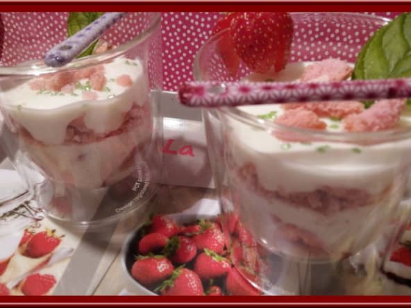 Verrine de fromage blanc et fraise