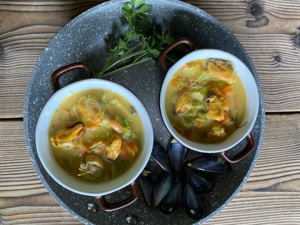 Cassolette de moules poireaux safran