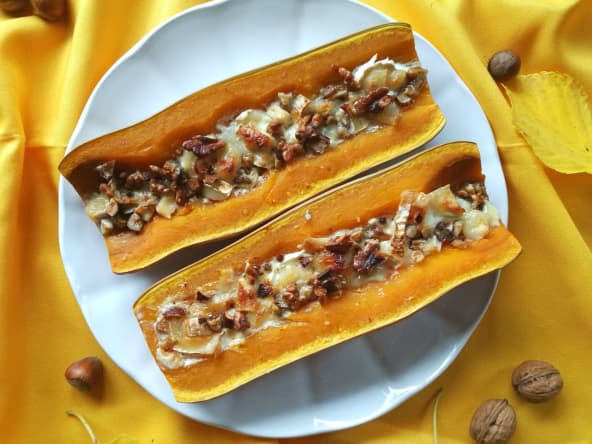 Butternut farci au chèvre, noisettes et noix