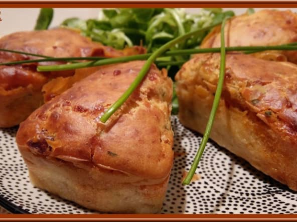 Minis cakes au chorizo et ciboulette