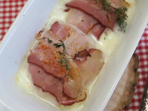 Mozzarella à  la poitrine fumée, au four