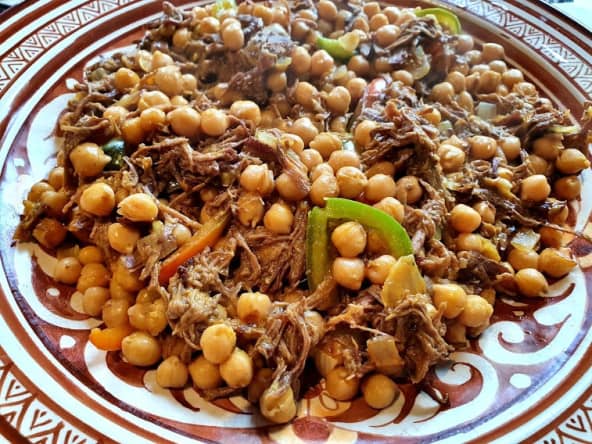 Ropa vieja : un ragoût de viande pois chiches et pommes de terre