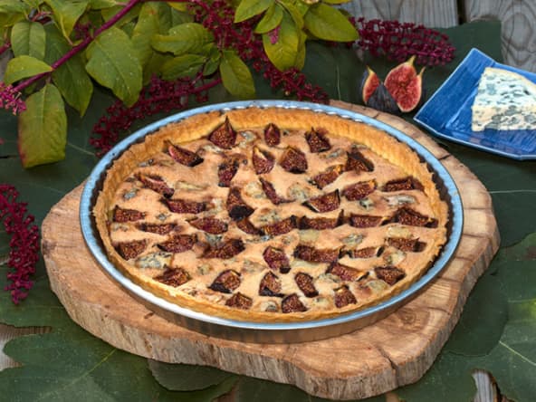 Tarte amandine aux figues et Fourme d'Ambert pour le dessert