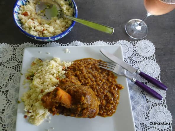 Souris d'agneau au couscous et ragoût de lentilles corail