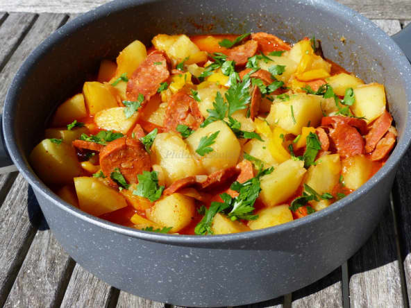 Patatas a la riojana  (pommes de terre à la riojana - Espagne)