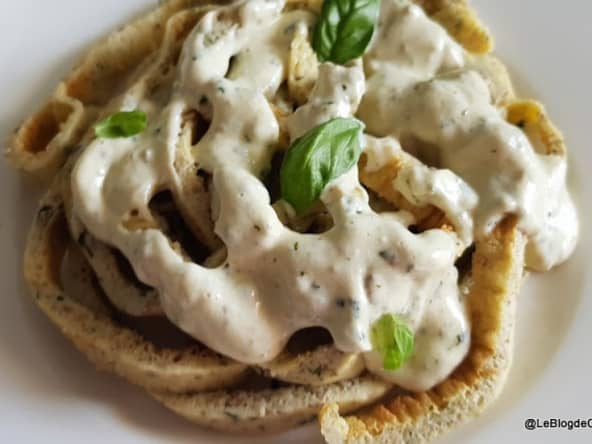 Pâtes aux œufs sauce au fromage
