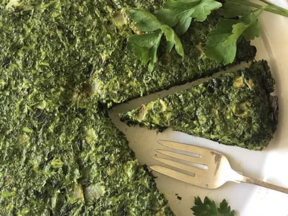 Omelette iranienne aux herbes fraîches