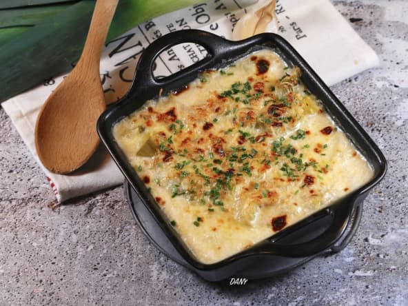 Gratin de poireaux à la crème d'ail