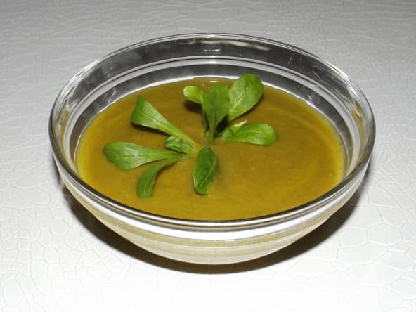 Soupe mâche sauvage et courge butternut