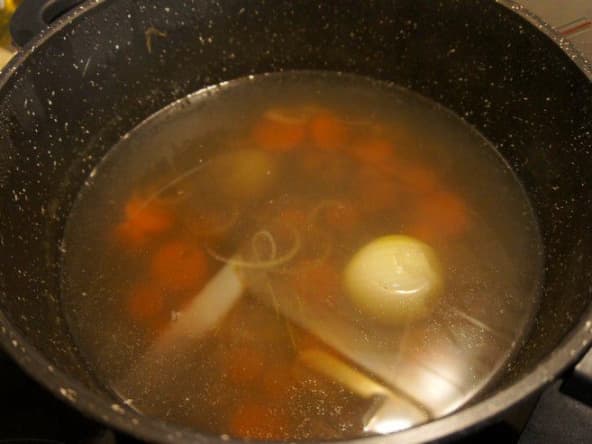 Merlu au court-bouillon