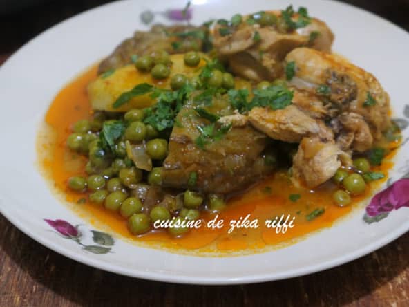Tajine de petits pois aux artichauts et poulet