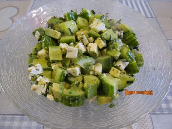 Salade avocat, concombre, feta