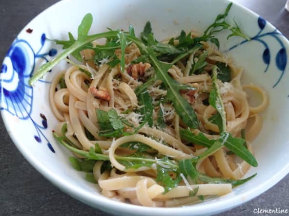 Linguine à l'anchois et aux noix