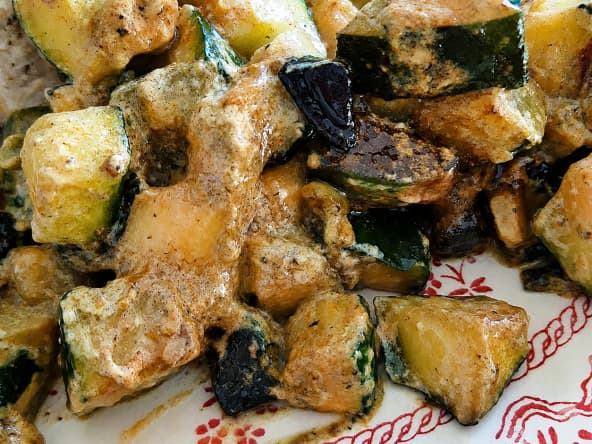 Poêlée de courgettes à l’ail noir