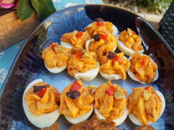 Oeufs mimosa à l'houmous aux poivrons