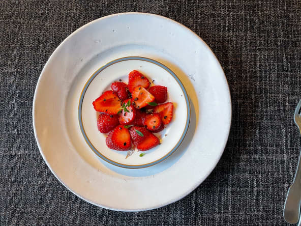 Fraises au poivre lactofermenté