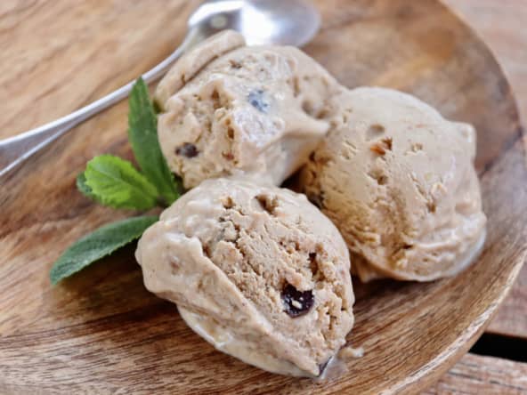 Crème glacée à la noisette