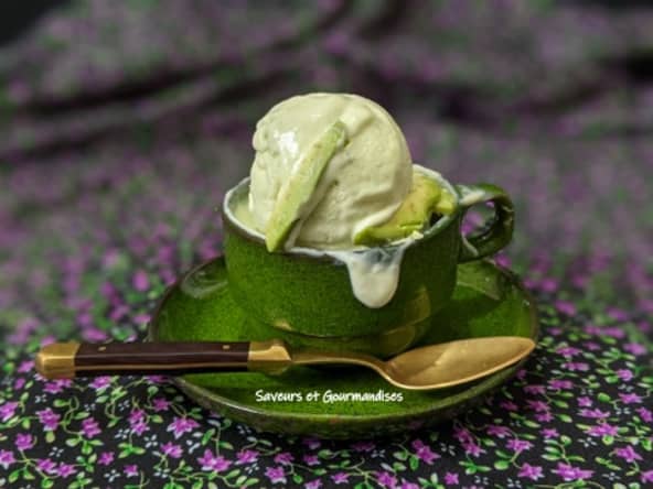 Glace à l'avocat