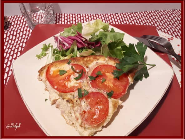 Gâteau d’omelette aux tomates et poulet