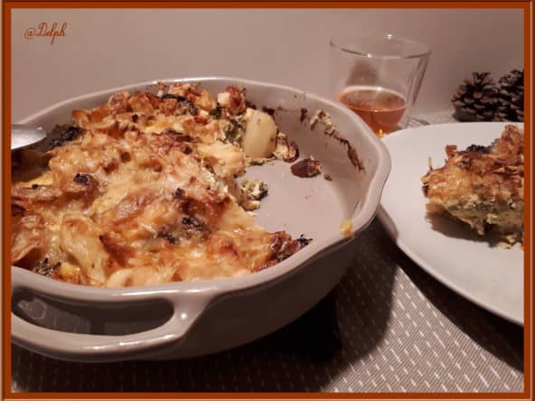 Quiche sans pâte aux brocolis, pommes de terre et poulet rôti