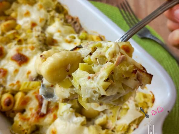 Gratin de gnocchis aux poireaux, thon et mozzarella